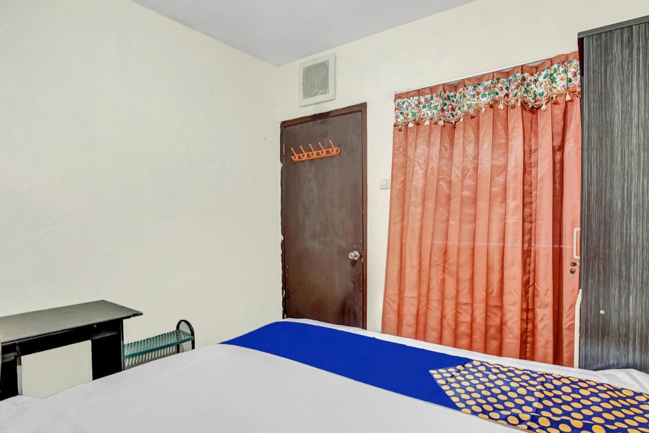 Spot On 90148 Gosepa Mayjend Sungkono Surabaya Exterior photo